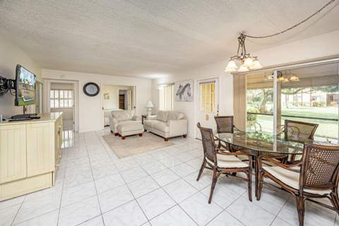 311 Pine Ridge Circle #B-1, Greenacres FL - photo 15 of 32