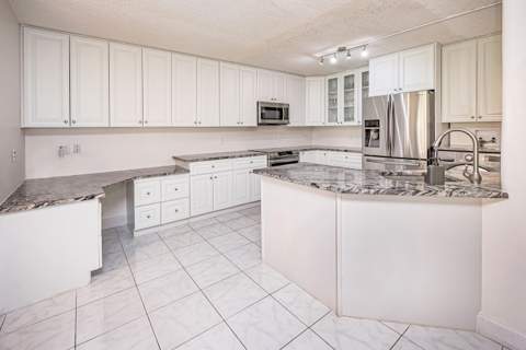 311 Pine Ridge Circle #B-1, Greenacres FL - photo 16 of 32