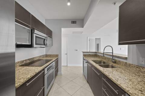 550 Okeechobee Boulevard #1609, West Palm Beach FL - photo 14 of 56