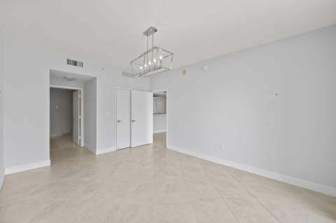 550 Okeechobee Boulevard #1609, West Palm Beach FL - photo 20 of 56