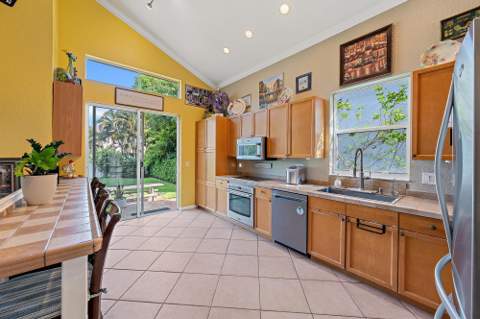 1267 Gembrook Court, Royal Palm Beach FL - photo 8 of 40