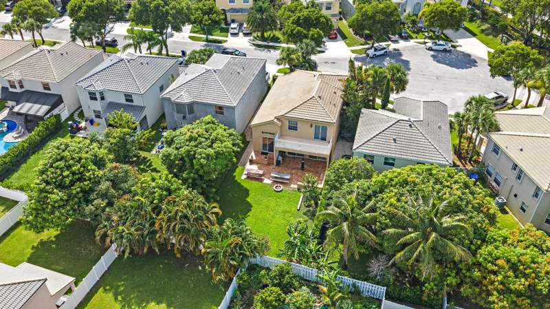 4 bedroom Single Family Residence at 1267 Gembrook Court, Madison Green Pl 1 Pars A, H & K Repl, Royal Palm Beach — photo 5