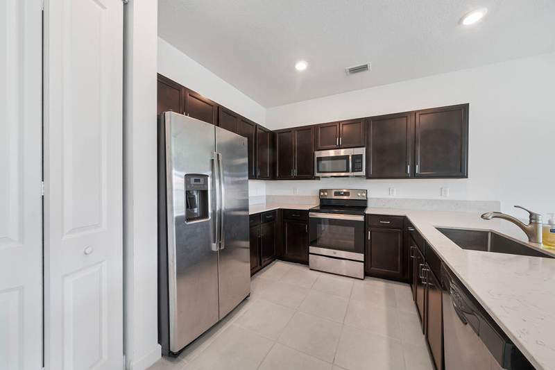 4 bedroom Townhouse at 2004 Sugar Maple Drive, Arbor Parc / Me, Riviera Beach — photo 3