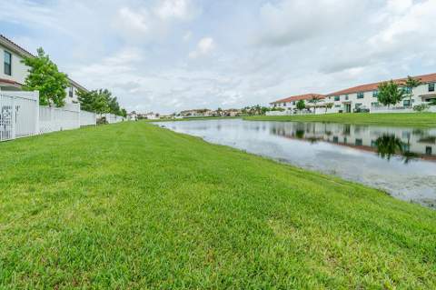 2004 Sugar Maple Drive, Riviera Beach FL - photo 17 of 37