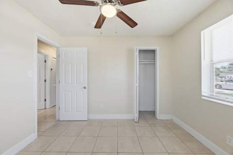 4888 Prince Drive, Lake Worth Beach FL - photo 16 of 30