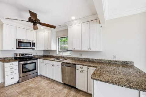 911 NW Sunset Terrace, Stuart FL - photo 13 of 22