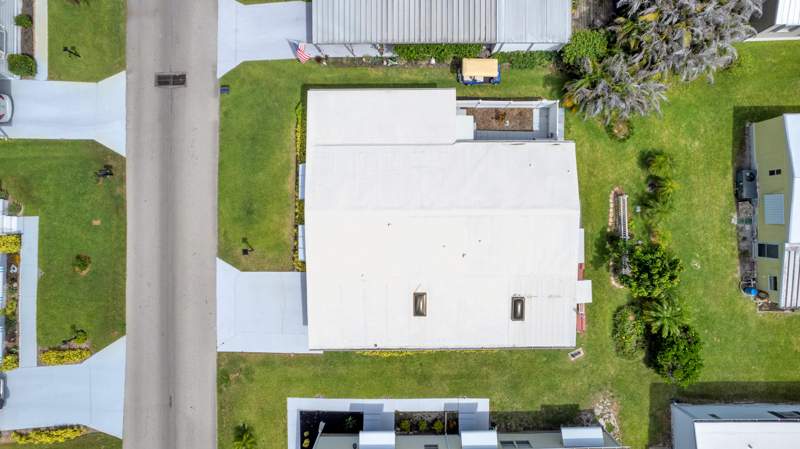 2 bedroom Mobile Home at 140 NE Pinelake Village Boulevard, Pinelake Village, Jensen Beach — photo 5