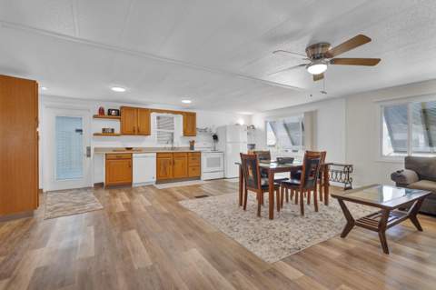 140 NE Pinelake Village Boulevard, Jensen Beach FL - photo 12 of 59