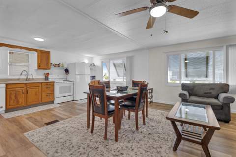 140 NE Pinelake Village Boulevard, Jensen Beach FL - photo 13 of 59