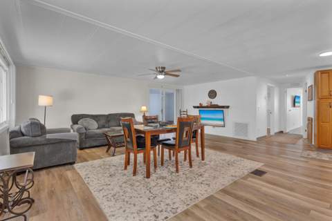 140 NE Pinelake Village Boulevard, Jensen Beach FL - photo 16 of 59