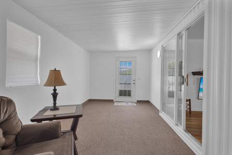 140 NE Pinelake Village Boulevard, Jensen Beach FL - photo 21 of 59