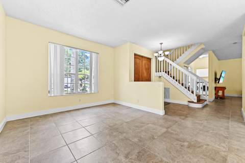 7570 Prescott Lane, Lake Worth FL - photo 10 of 51
