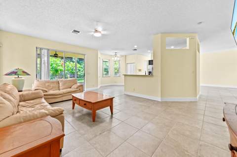 7570 Prescott Lane, Lake Worth FL - photo 15 of 51