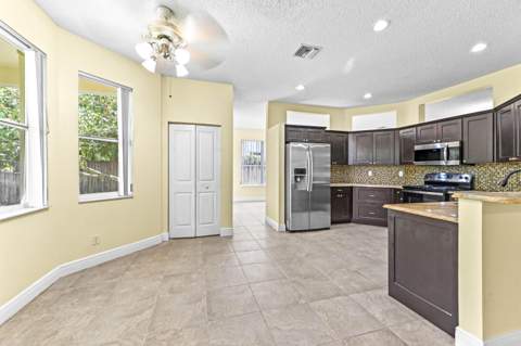 7570 Prescott Lane, Lake Worth FL - photo 18 of 51