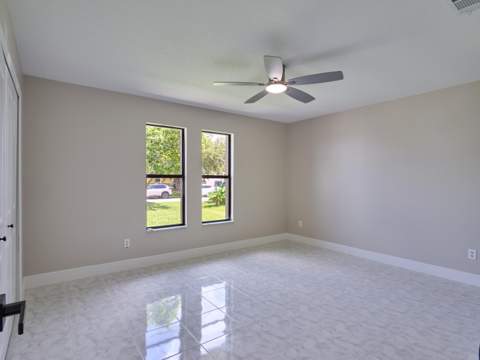 672 SW Ewing Avenue, Port St. Lucie FL - photo 10 of 25