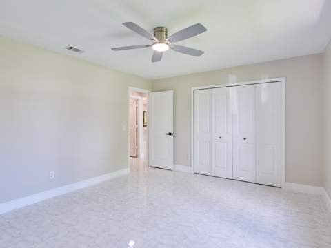 672 SW Ewing Avenue, Port St. Lucie FL - photo 11 of 25