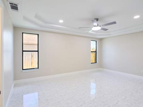 672 SW Ewing Avenue, Port St. Lucie FL - photo 6 of 25