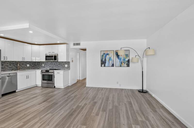 2 bedroom Condominium at 4025 Guildford #B - 4025, Guildford At Century Village Condo, Boca Raton — photo 4