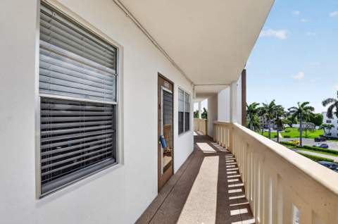 4025 Guildford #B - 4025, Boca Raton FL - photo 13 of 16