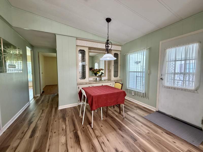 2 bedroom Manufactured Home at 8204 W Bitterbush Lane, Savanna Club Plat I, Port St. Lucie — photo 4