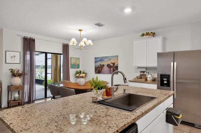 4 bedroom Single Family Residence at 6282 NW Regent Street, THE PRESERVE AT ST. ANDREWS PHASE 2, Port St. Lucie — photo 5