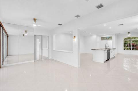 8914 Brittany Lakes Drive, Boynton Beach FL - photo 10 of 50