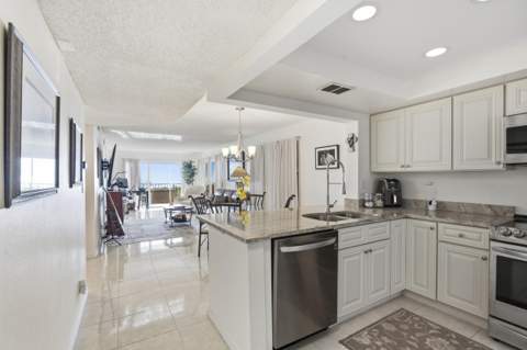9400 S Ocean Drive #208, Jensen Beach FL - photo 6 of 36