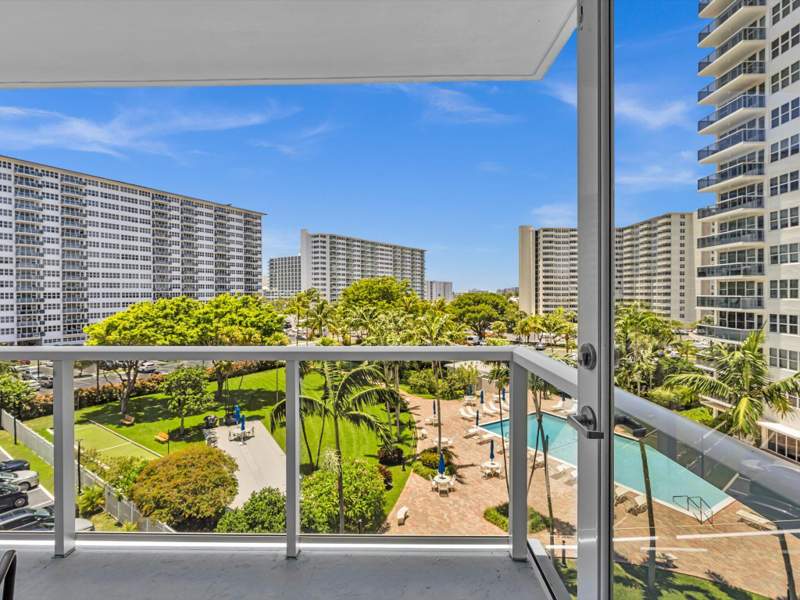 2 bedroom Stock Cooperative at 3300 NE 36th Street #516, Coral Ridge Towers East Co-Op, Fort Lauderdale — photo 5