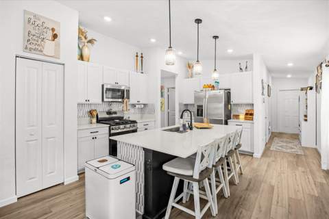 11202 NW Fernbrook Drive, Port St. Lucie FL - photo 7 of 47