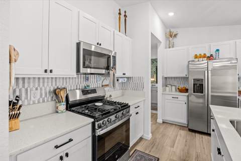 11202 NW Fernbrook Drive, Port St. Lucie FL - photo 9 of 47