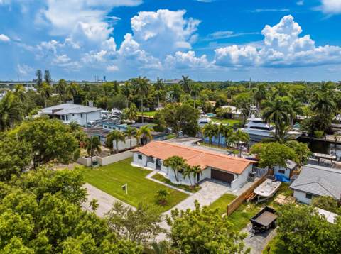 2587 SW 30th Avenue, Fort Lauderdale FL - photo 7 of 62