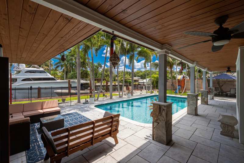 4 bedroom Single Family Residence at 2587 SW 30th Avenue, Riverland Manors, Fort Lauderdale — photo 1