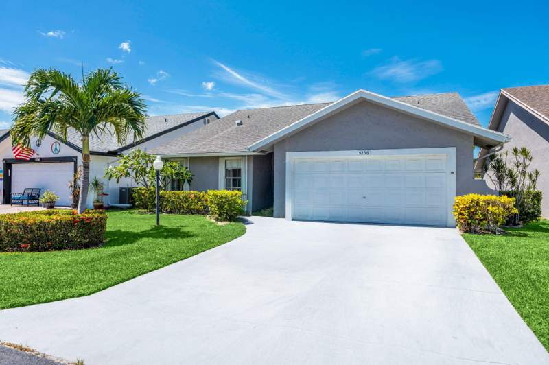2 bedroom Single Family Residence at 5256 Tiffany Anne Circle, Cypress Lakes 10, West Palm Beach — photo 2