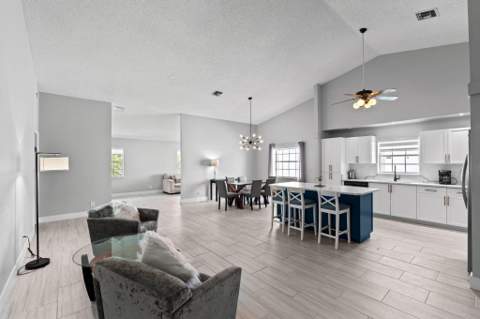 5256 Tiffany Anne Circle, West Palm Beach FL - photo 14 of 72