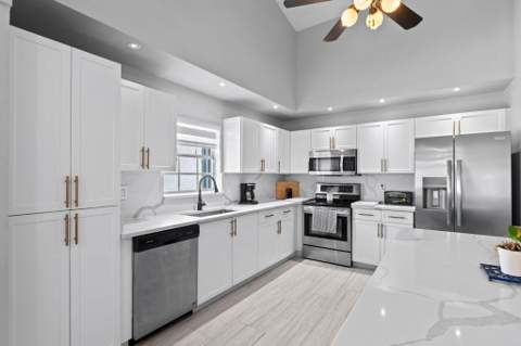 5256 Tiffany Anne Circle, West Palm Beach FL - photo 8 of 72
