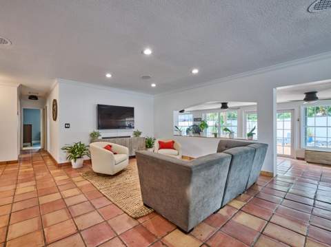 683 SW 2nd Street, Boca Raton FL - photo 19 of 48