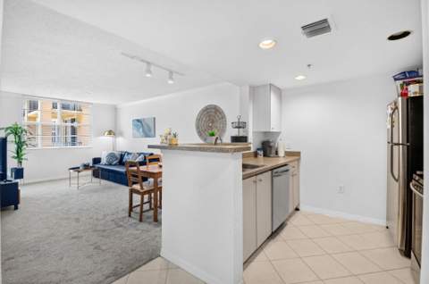 1801 N Flagler Drive #727, West Palm Beach FL - photo 7 of 38