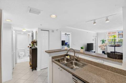 1801 N Flagler Drive #727, West Palm Beach FL - photo 12 of 38