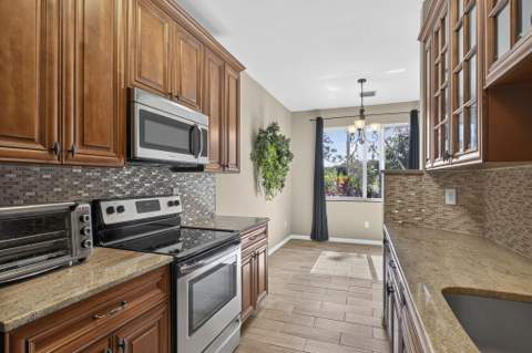 333 River Bluff Lane, Royal Palm Beach FL - photo 7 of 34