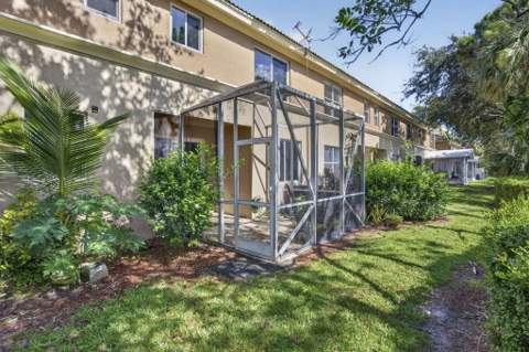 333 River Bluff Lane, Royal Palm Beach FL - photo 22 of 34
