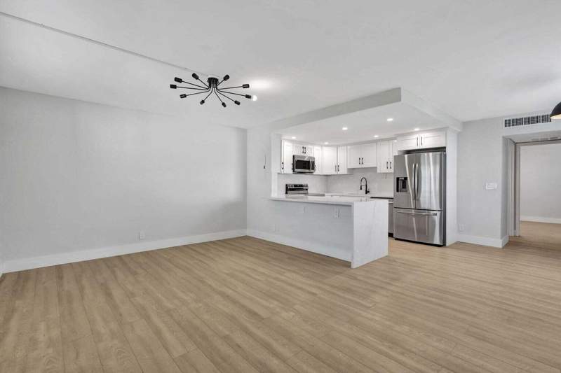 1 bedroom Condominium at 114 Brittany C, Kings Point Brittany Condos, Delray Beach — photo 3