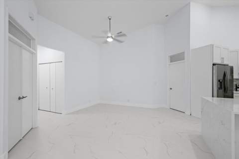 4521 Carlton Golf Drive, Lake Worth FL - photo 12 of 67