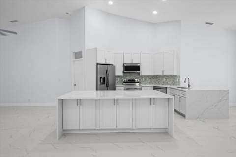 4521 Carlton Golf Drive, Lake Worth FL - photo 10 of 67