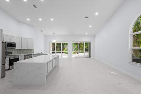 4521 Carlton Golf Drive, Lake Worth FL - photo 13 of 67