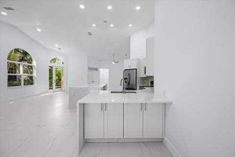 4521 Carlton Golf Drive, Lake Worth FL - photo 14 of 67