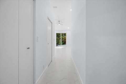 4521 Carlton Golf Drive, Lake Worth FL - photo 19 of 67