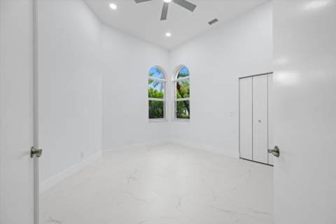 4521 Carlton Golf Drive, Lake Worth FL - photo 17 of 67