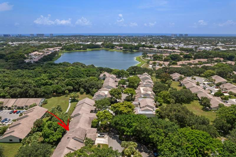 3 bedroom Townhouse at 471 Ashwood Place, Windwood Unit I, Boca Raton — photo 2