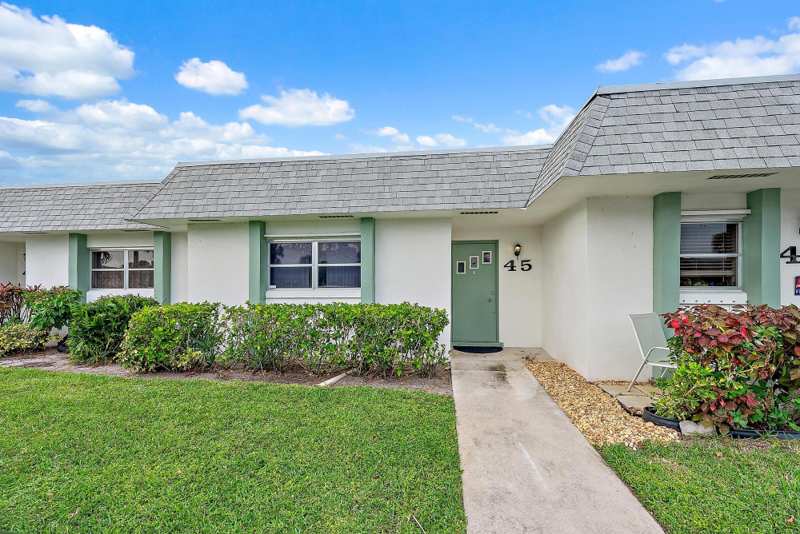 1 bedroom Villa at 2638 Gately Drive #45, Cresthaven Townhomes Sec 5 Condo, West Palm Beach — photo 1