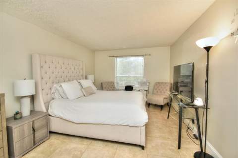 8401 Lagos De Campo Boulevard #306V, Tamarac FL - photo 6 of 19